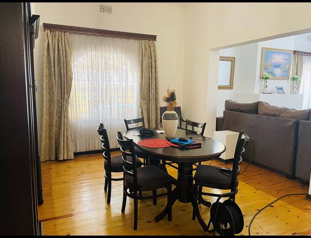 4 BEDROOM HOUSE FOR SALE IN SELECTION PARK